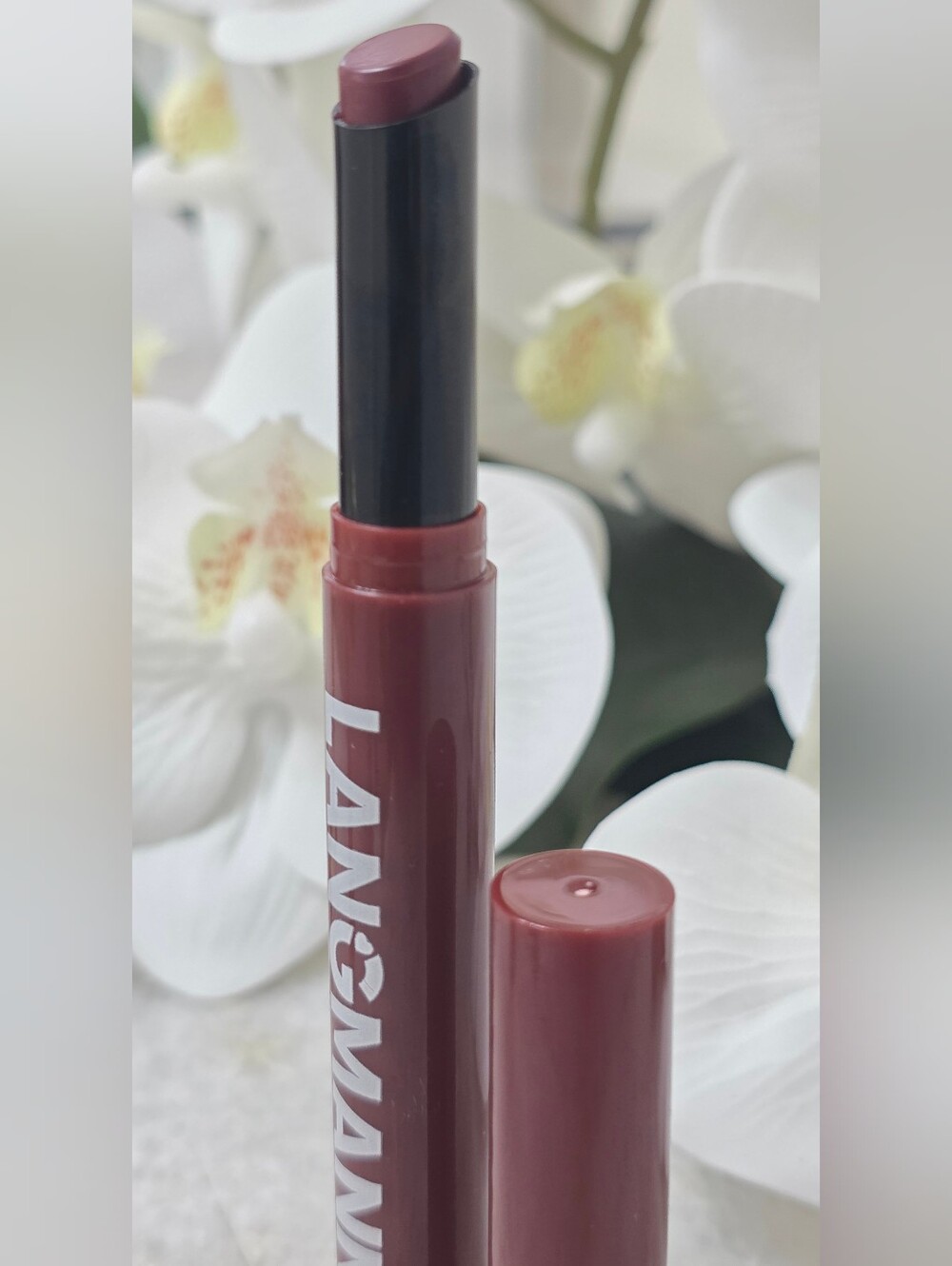 Matte Lip Crayon in Deep Berry - Picture 2 of 8